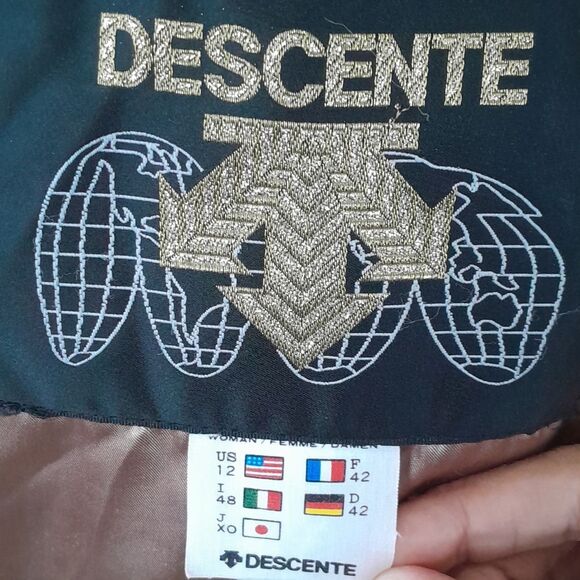 Vtg. Descente  Snowboarding/Ski Coat - Picture 4 of 16